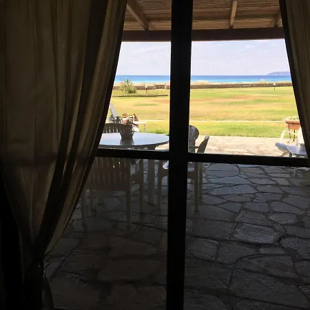 House By The Sea Дом отдыха *