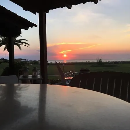 בית נופש House By The Sea *