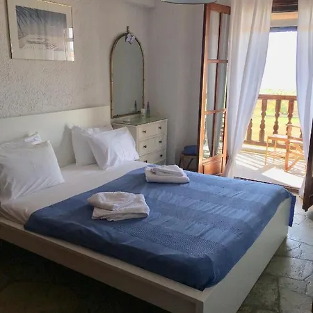 House By The Sea Hébergement de vacances Fourka