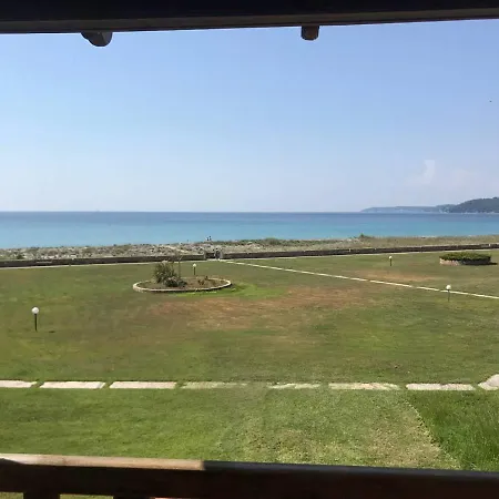 House By The Sea Hébergement de vacances Fourka